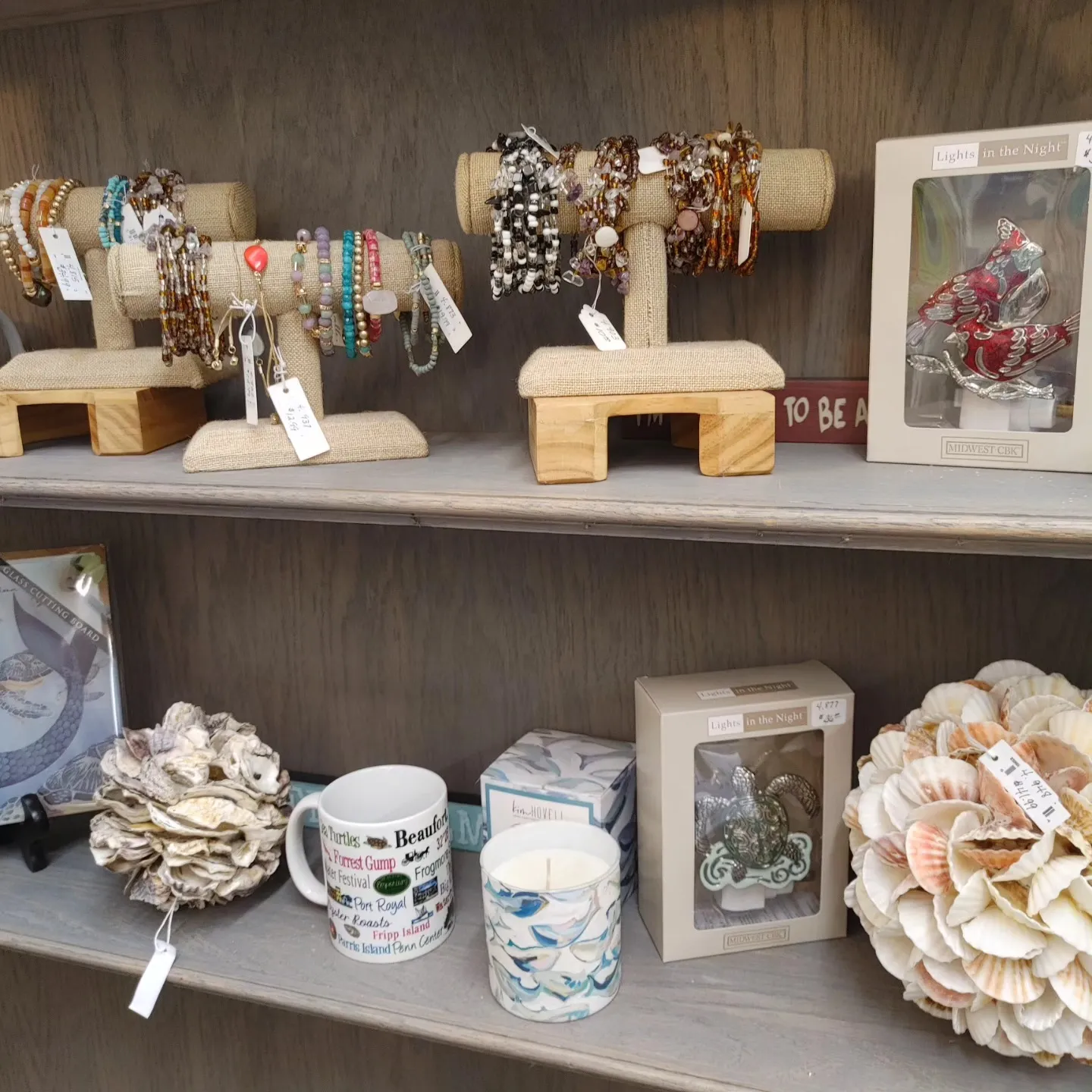 Hilton Head antiques - Beaufort Emporium & Dry Goods Beaufort Emporium & Dry Goods, an antique mall in Hilton Head, SC