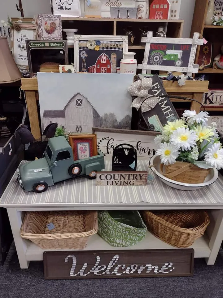 Jacksonville furniture - Trendy Treasures Resale Trendy Treasures Resale, a home and furniture store in Jacksonville, FL